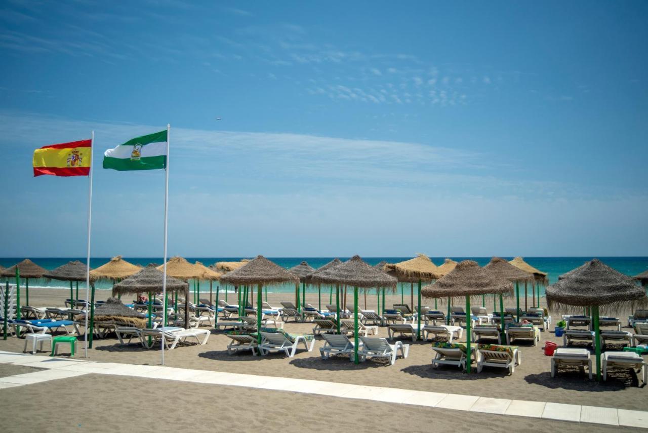 Benal Beach, Luxury Sea & Mountain View Beachside 1 Bedroom Apartment Benalmadena Bagian luar foto