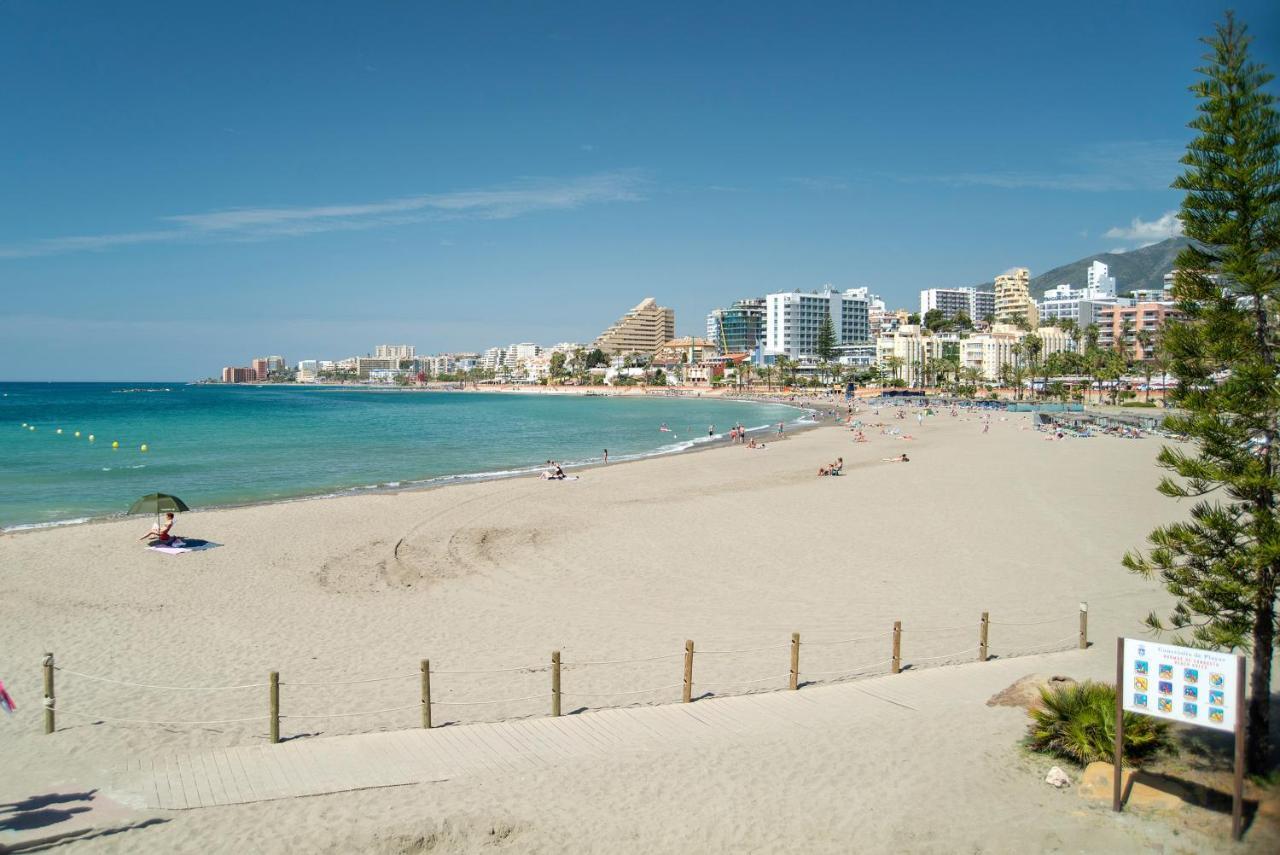 Benal Beach, Luxury Sea & Mountain View Beachside 1 Bedroom Apartment Benalmadena Bagian luar foto