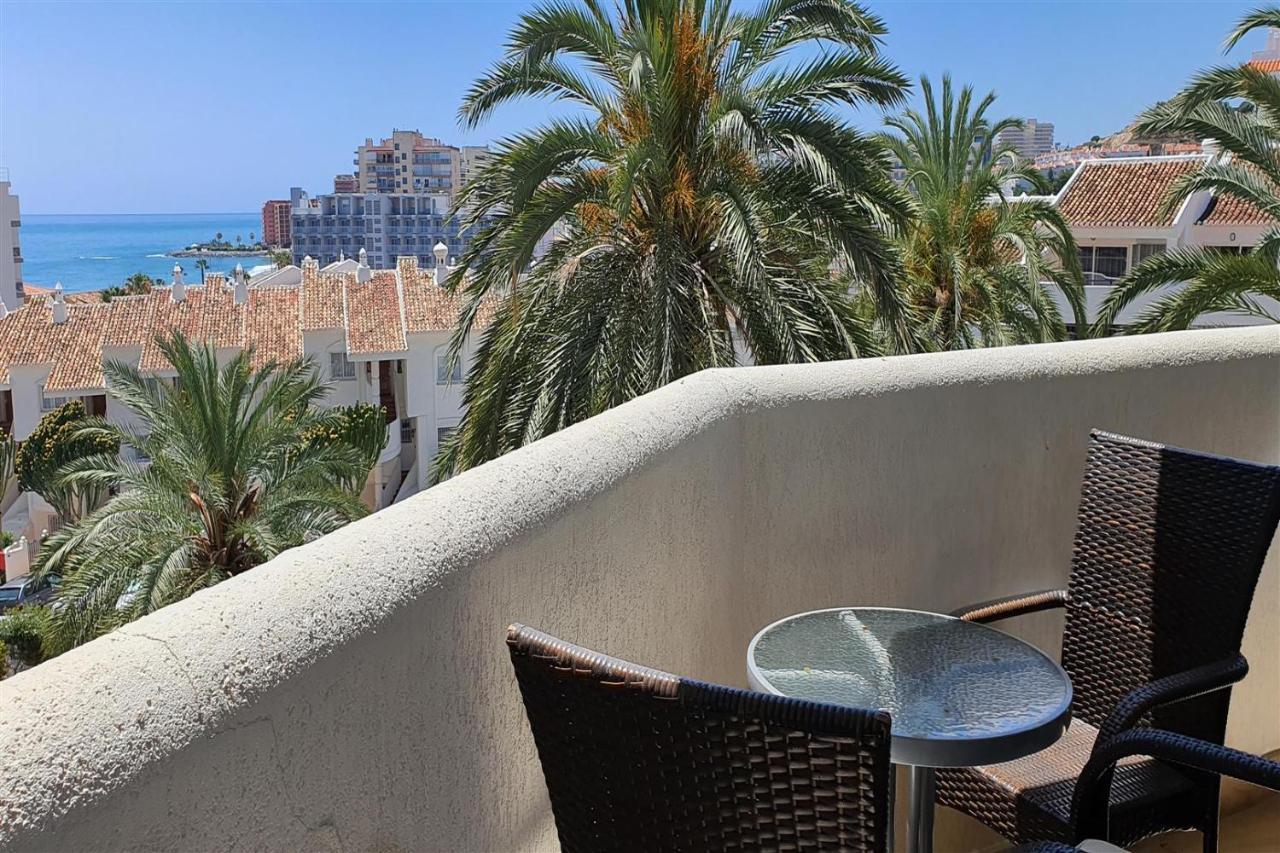 Benal Beach, Luxury Sea & Mountain View Beachside 1 Bedroom Apartment Benalmadena Bagian luar foto