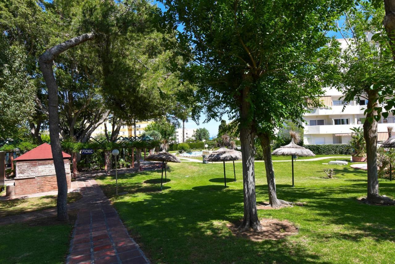 Benal Beach, Luxury Sea & Mountain View Beachside 1 Bedroom Apartment Benalmadena Bagian luar foto