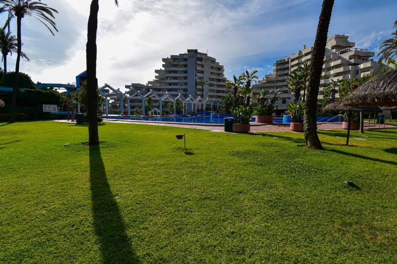 Benal Beach, Luxury Sea & Mountain View Beachside 1 Bedroom Apartment Benalmadena Bagian luar foto