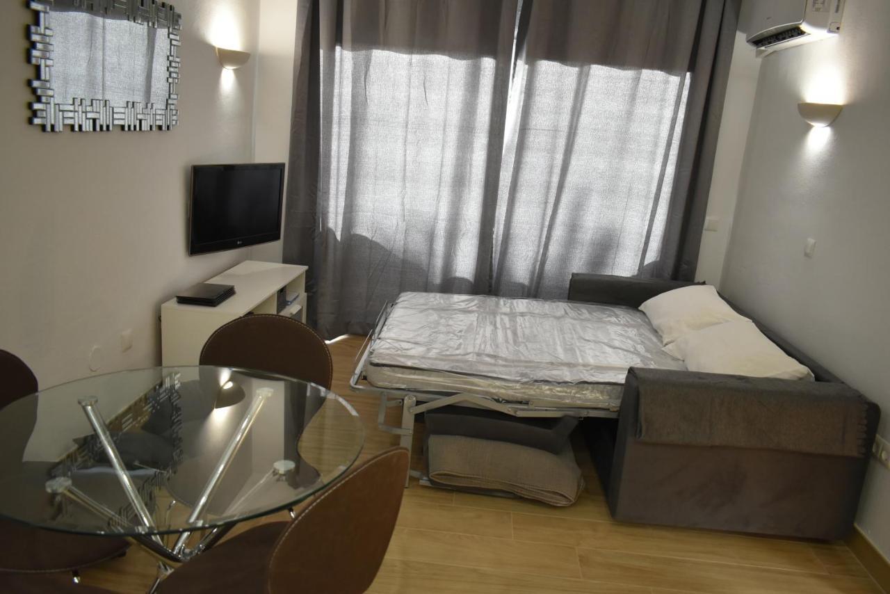 Benal Beach, Luxury Sea & Mountain View Beachside 1 Bedroom Apartment Benalmadena Bagian luar foto