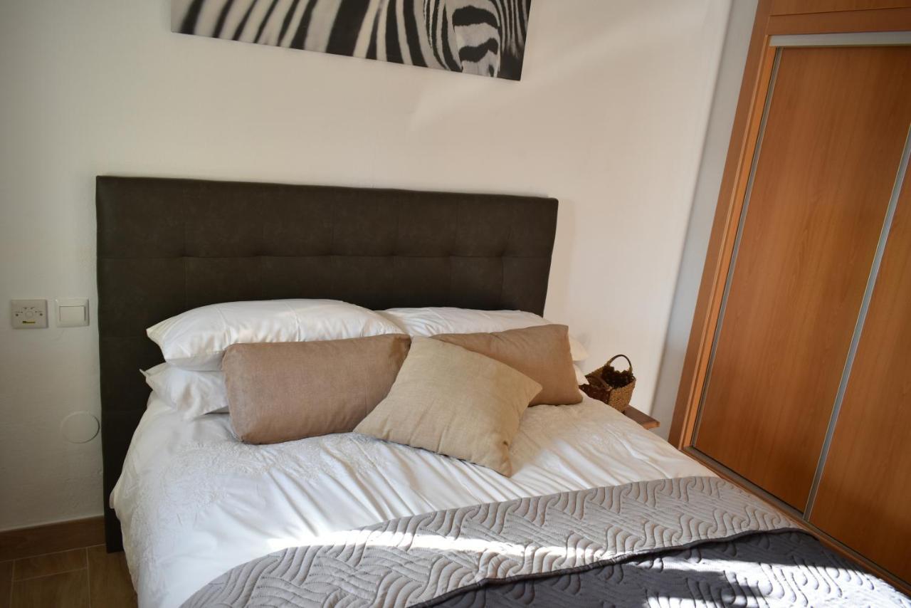 Benal Beach, Luxury Sea & Mountain View Beachside 1 Bedroom Apartment Benalmadena Bagian luar foto