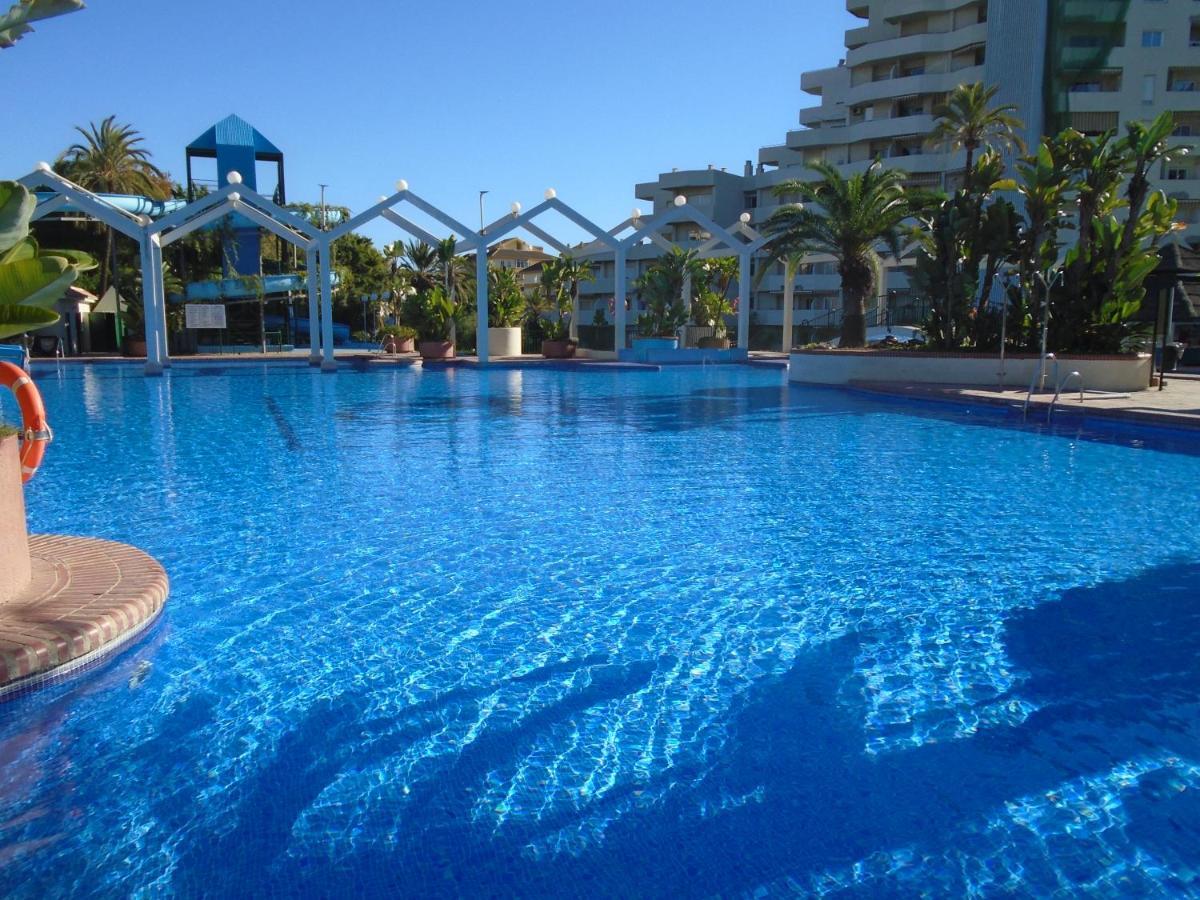 Benal Beach, Luxury Sea & Mountain View Beachside 1 Bedroom Apartment Benalmadena Bagian luar foto