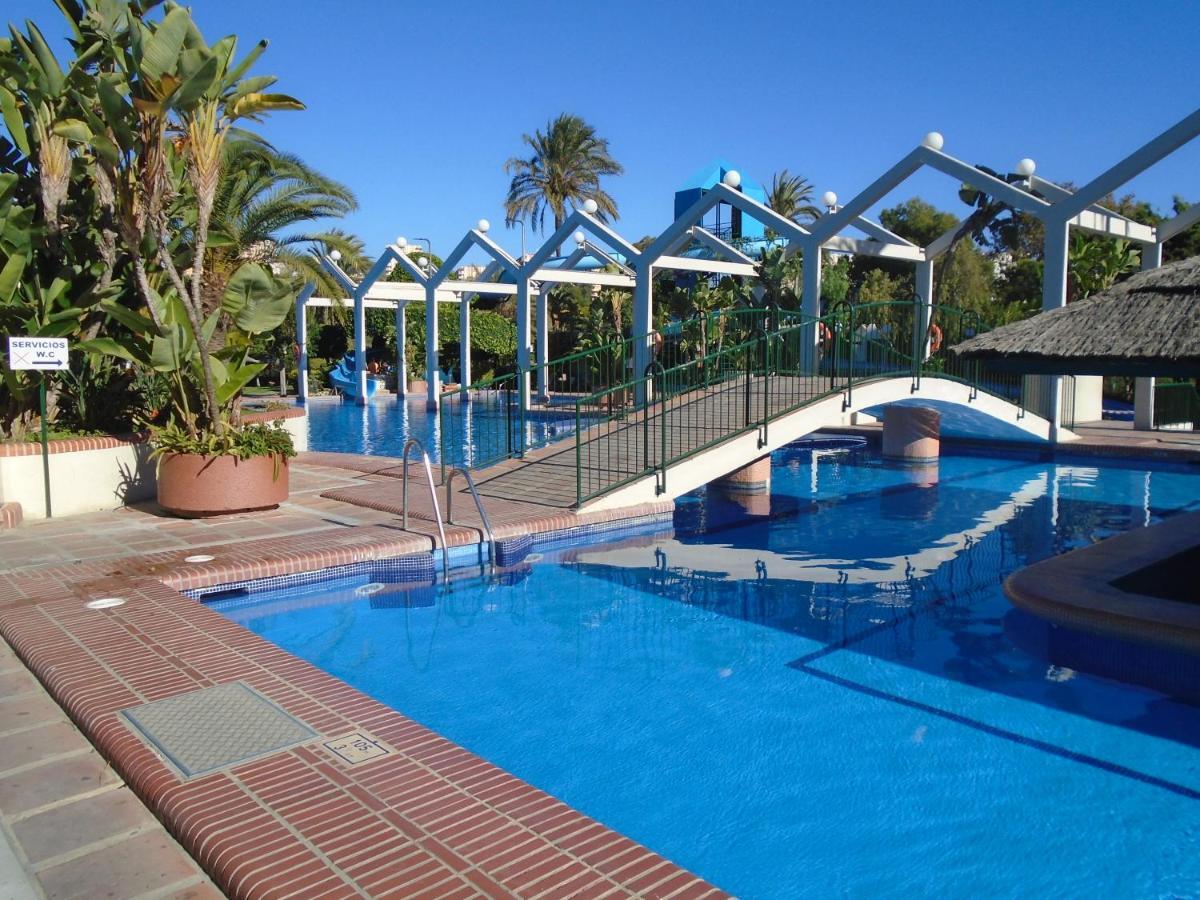 Benal Beach, Luxury Sea & Mountain View Beachside 1 Bedroom Apartment Benalmadena Bagian luar foto